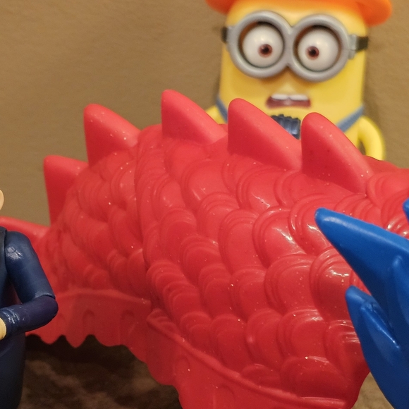 Minions The Rise Of Gru Dragon Disguise & 4 Other Characters Bundle - Picture 9 of 16